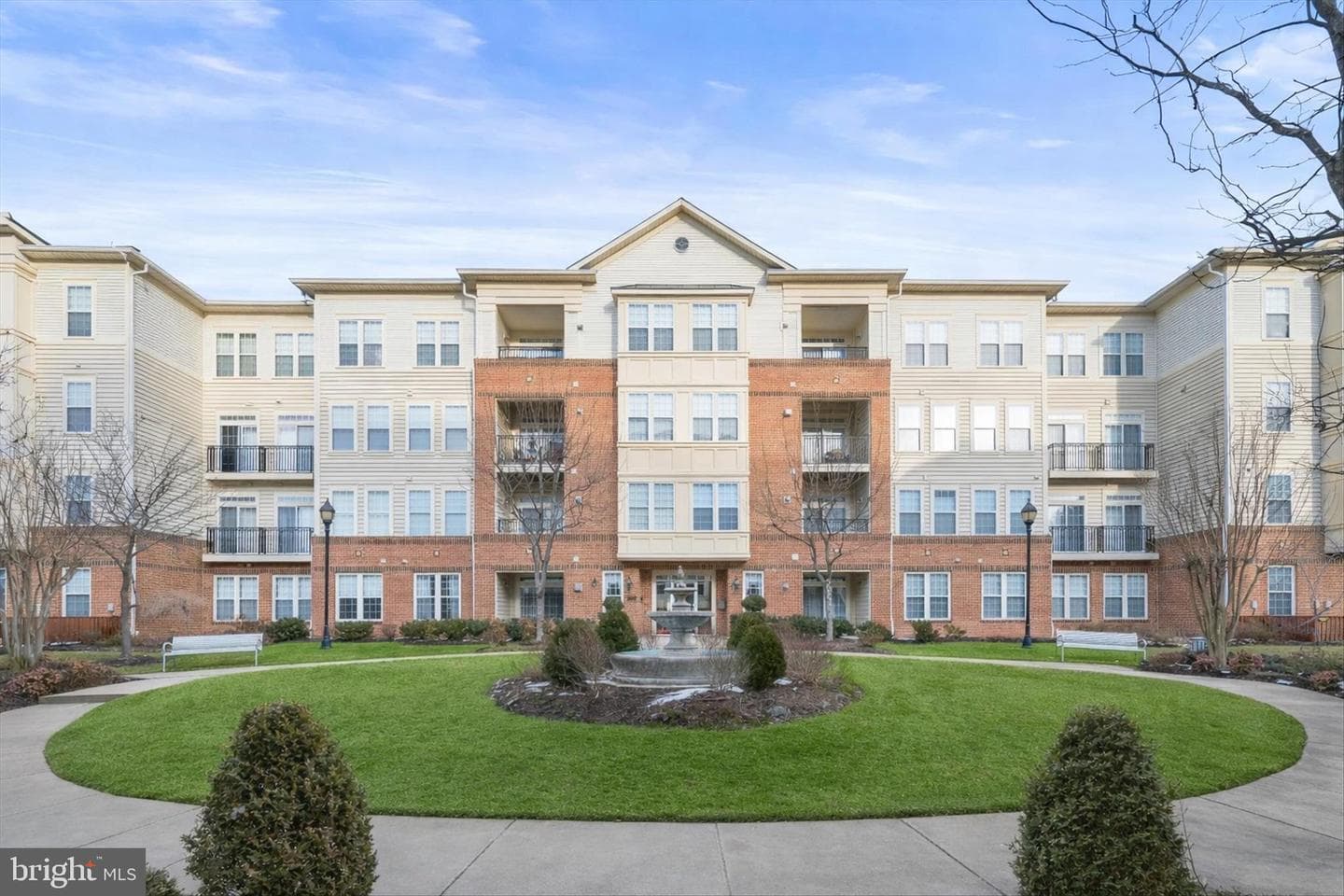 2510 Kensington Garden #301 photo 1