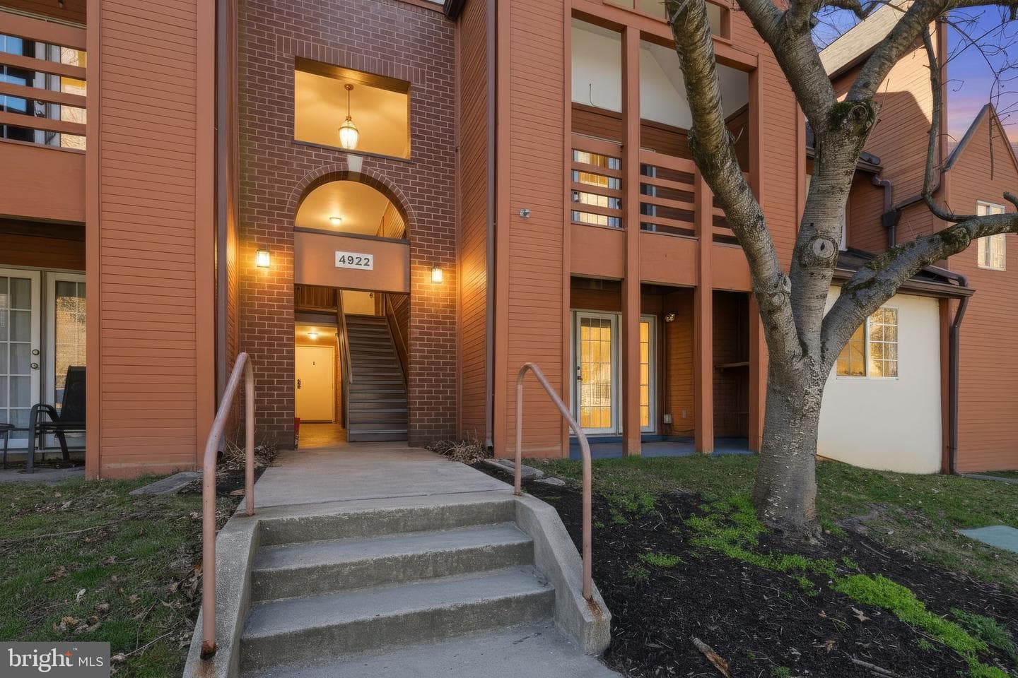 4922 Columbia Road #4