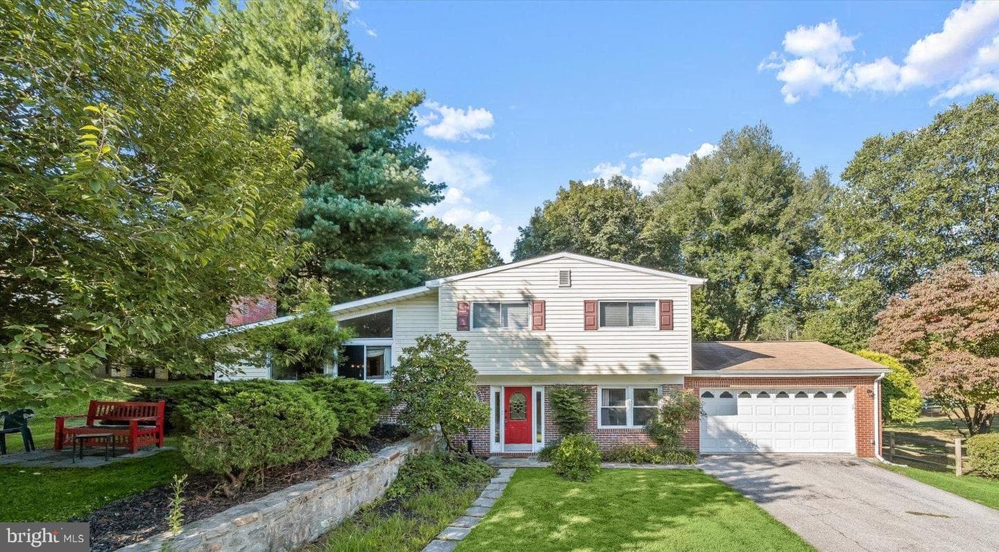 9233 Spring Valley Road photo 1
