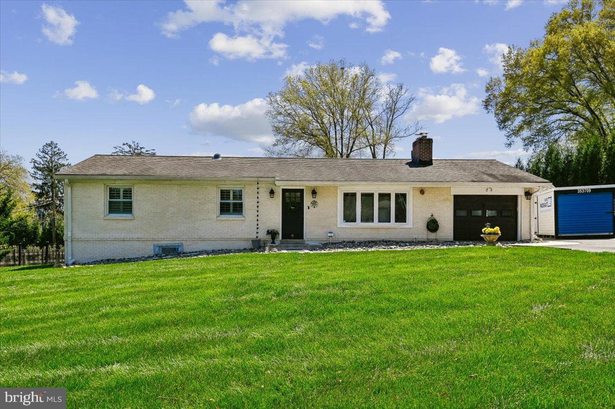 10121 Colonial Drive