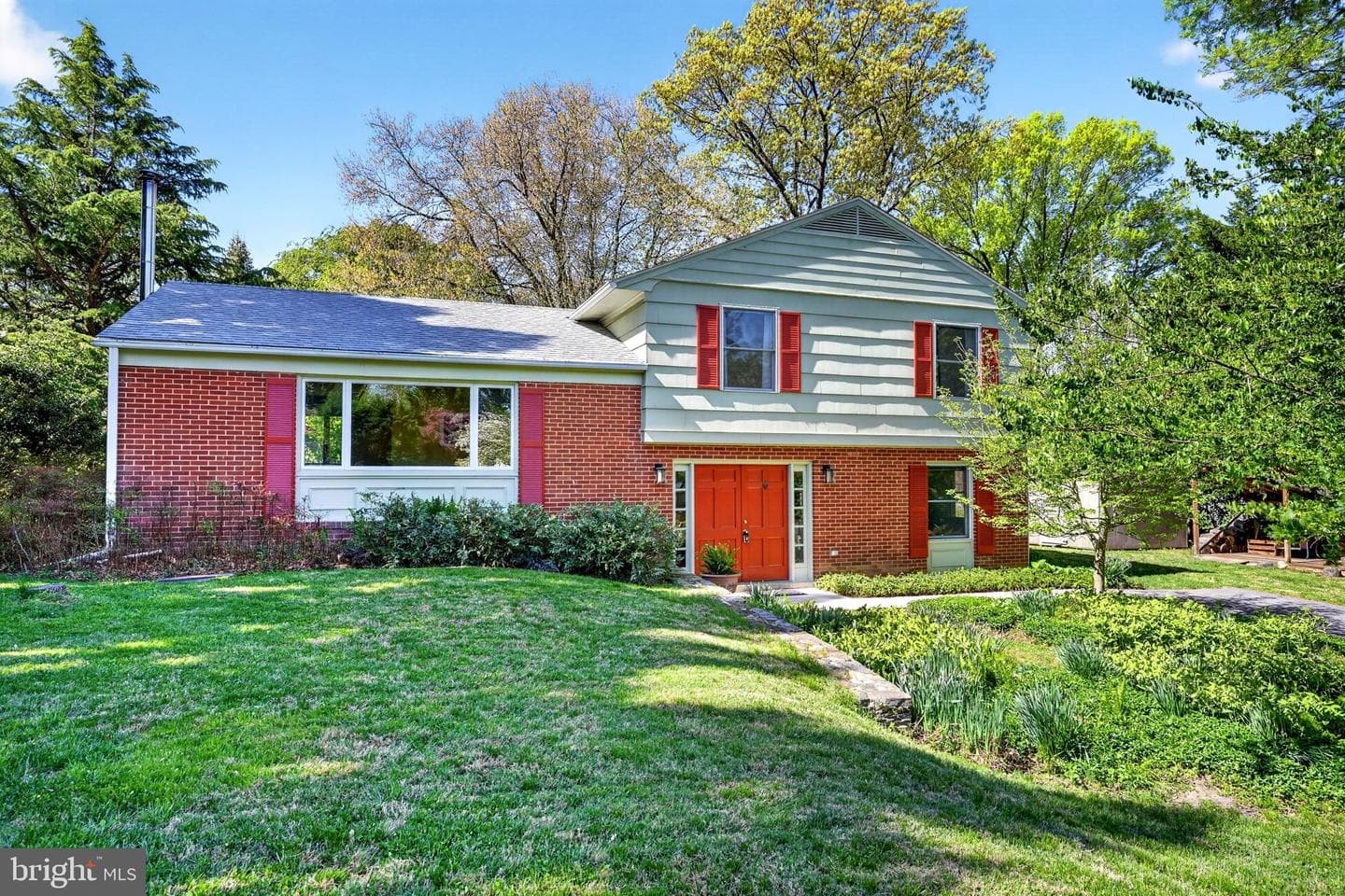 9221 Spring Valley Road