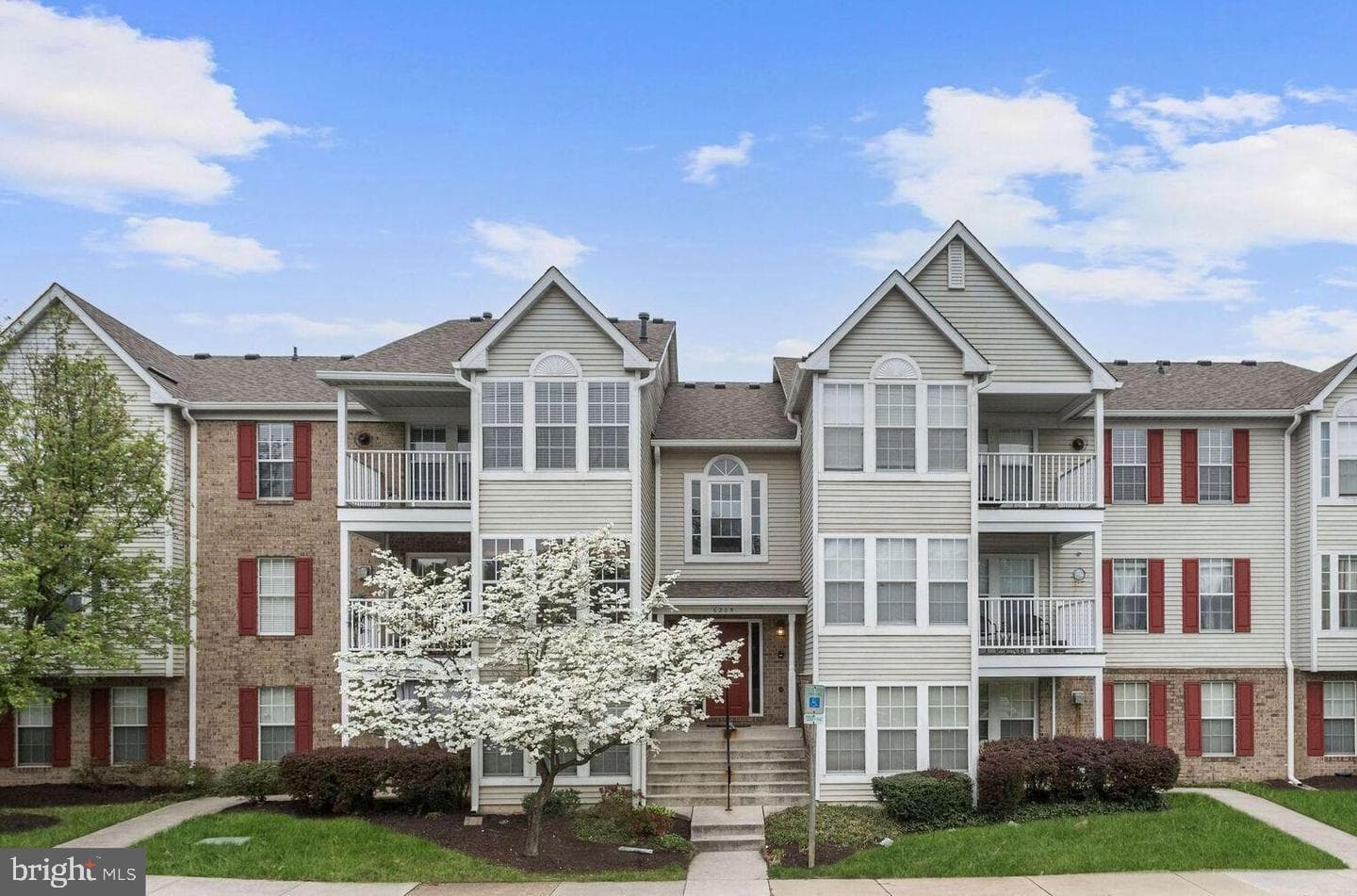6205 Sandpiper Court #201