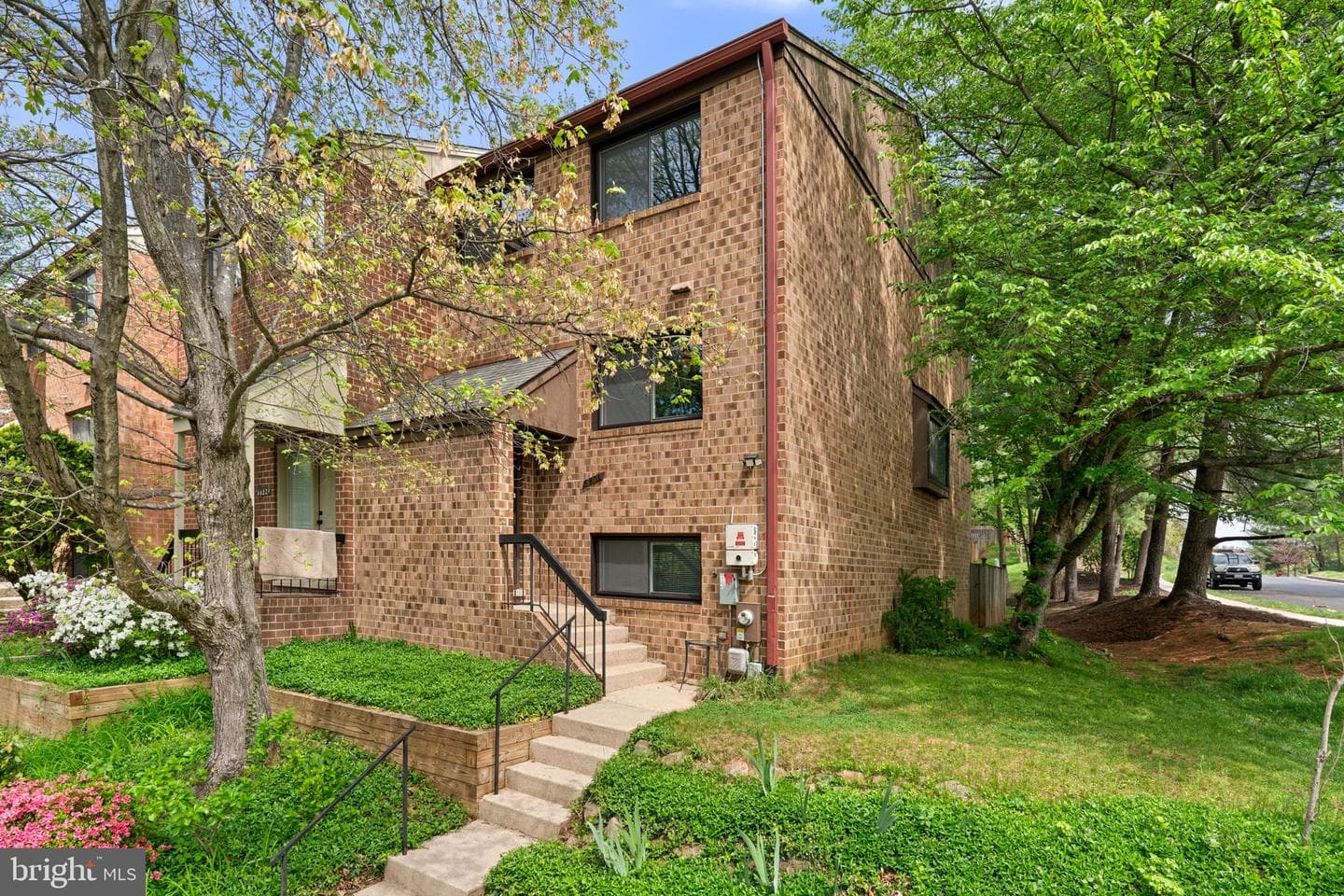 8902 Skyrock Court