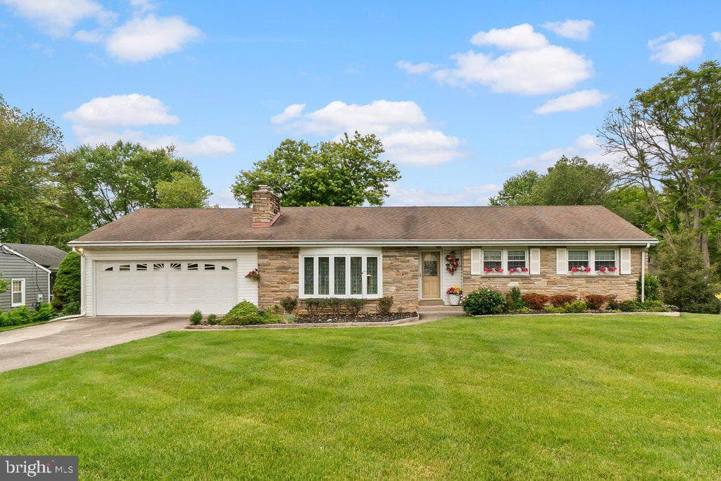 3118 Greenway Drive