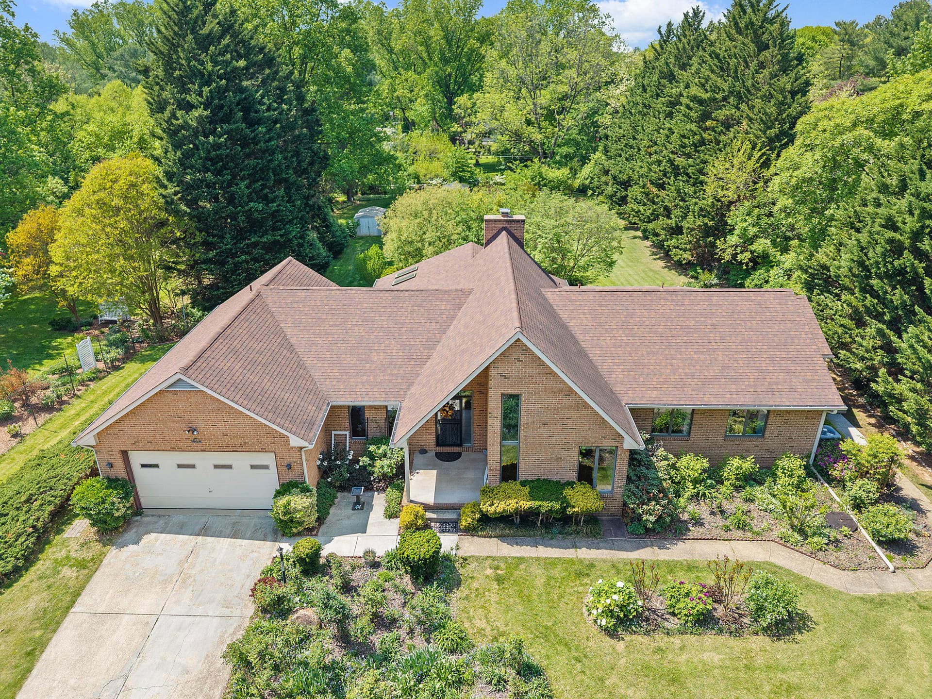 7426 Oakcrest Lane