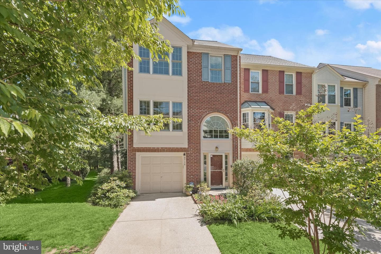 4716 Rams Horn Row