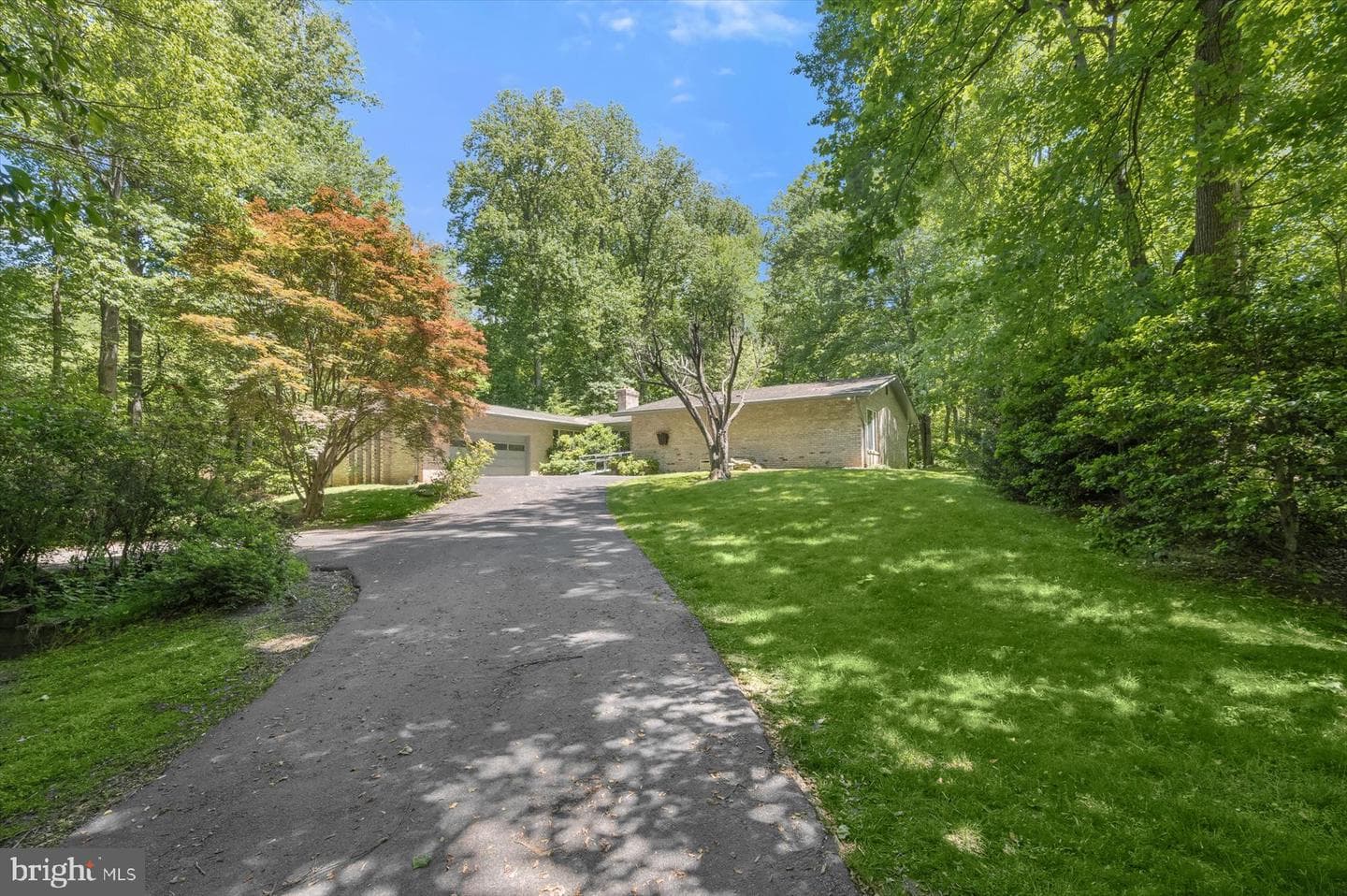 13922 Wayside Drive