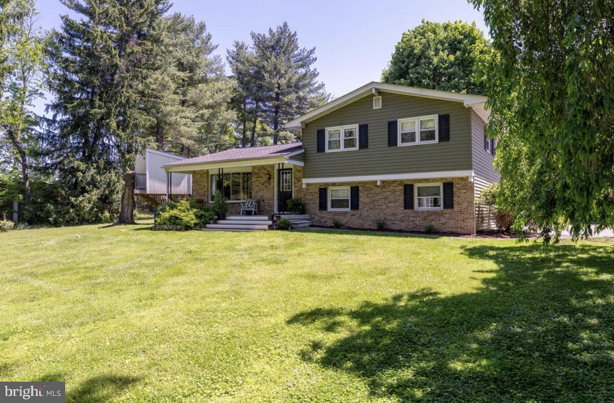 2701 Brinkleigh Drive