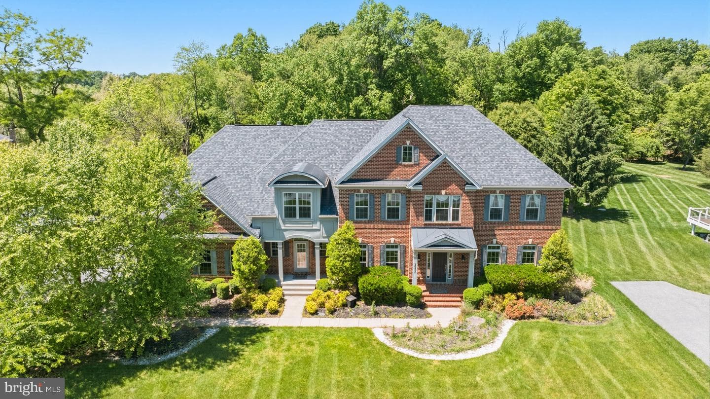 2025 Drovers Lane