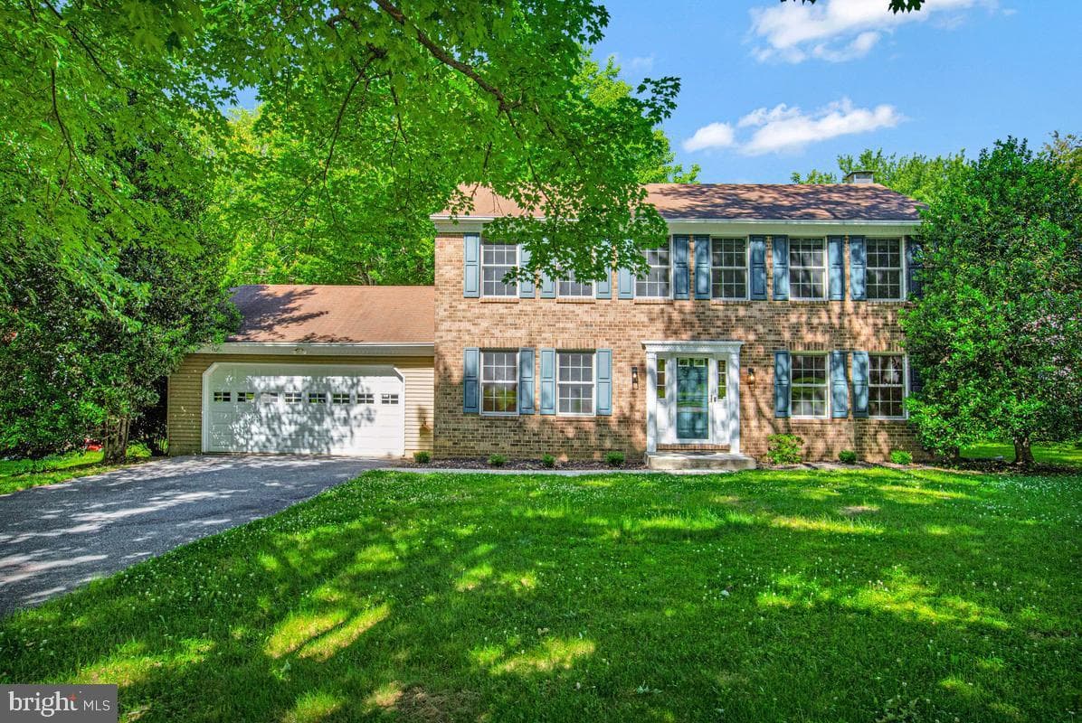 3894 White Rose Way
