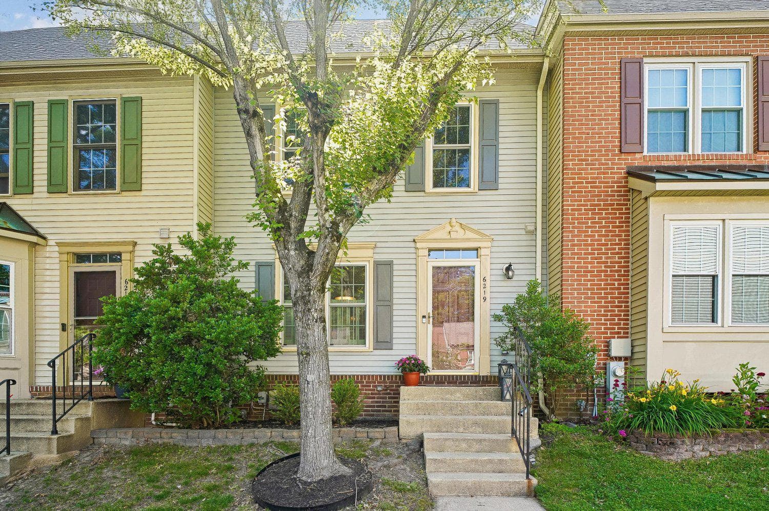 6219 Stratford Court