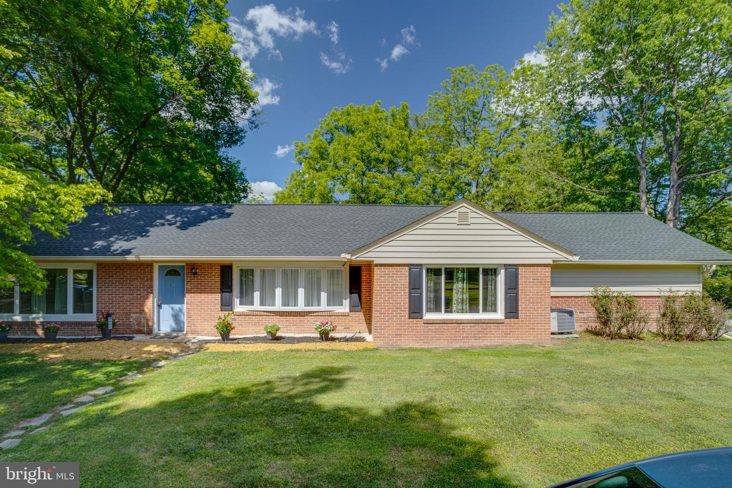 3401 Dogwood Drive