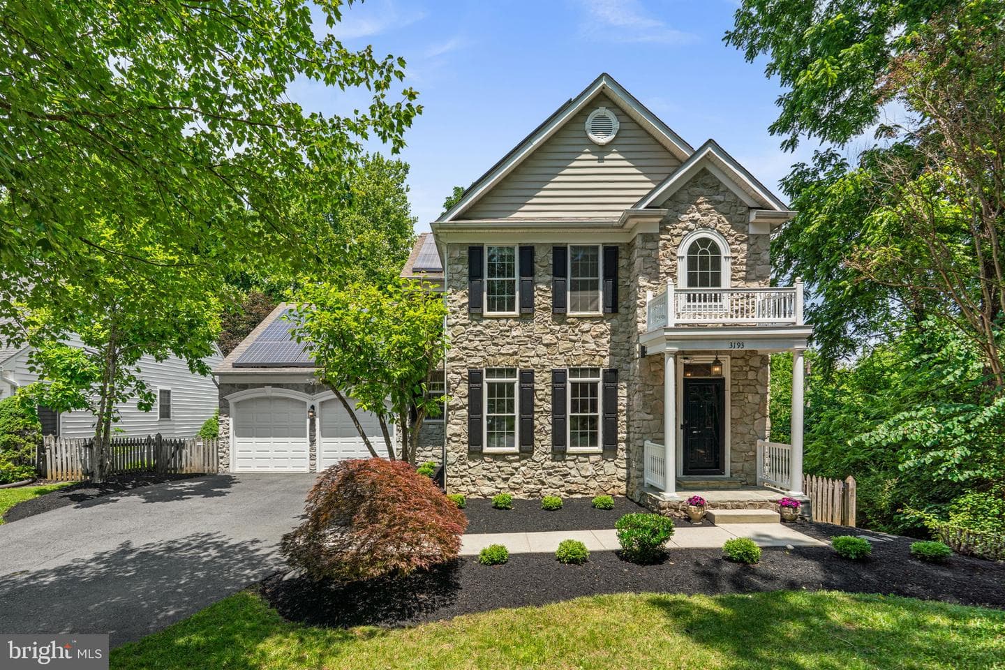 3193 Saint Charles Place