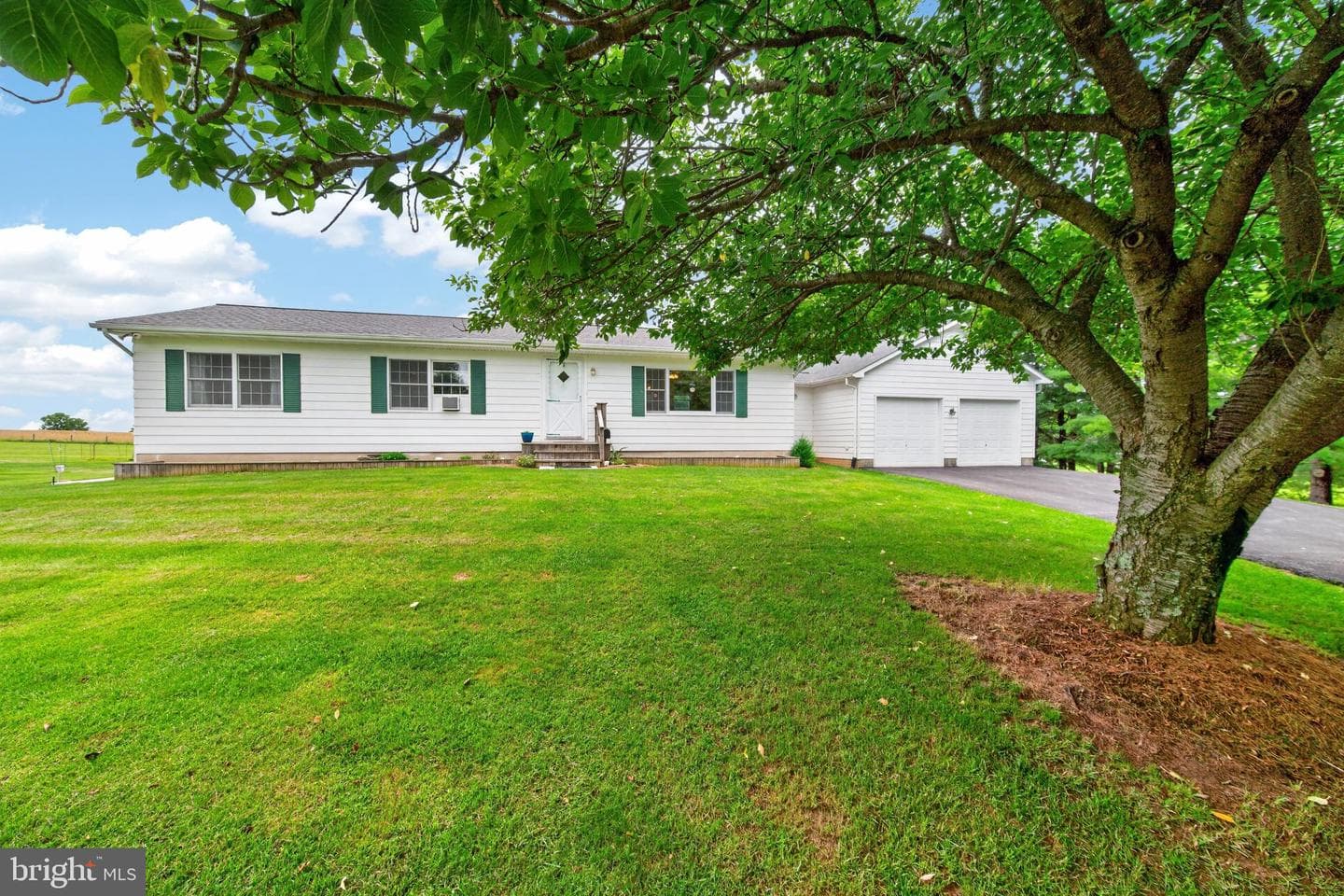 13835 Howard Road, Dayton