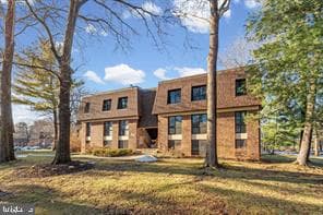 5239 W Running Brook Road #302, Columbia