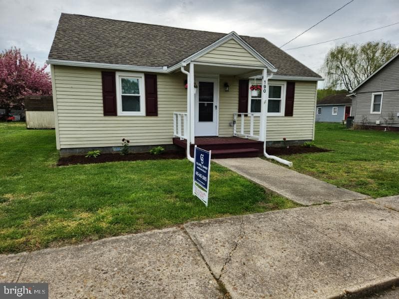 190 Comegys Street photo 1