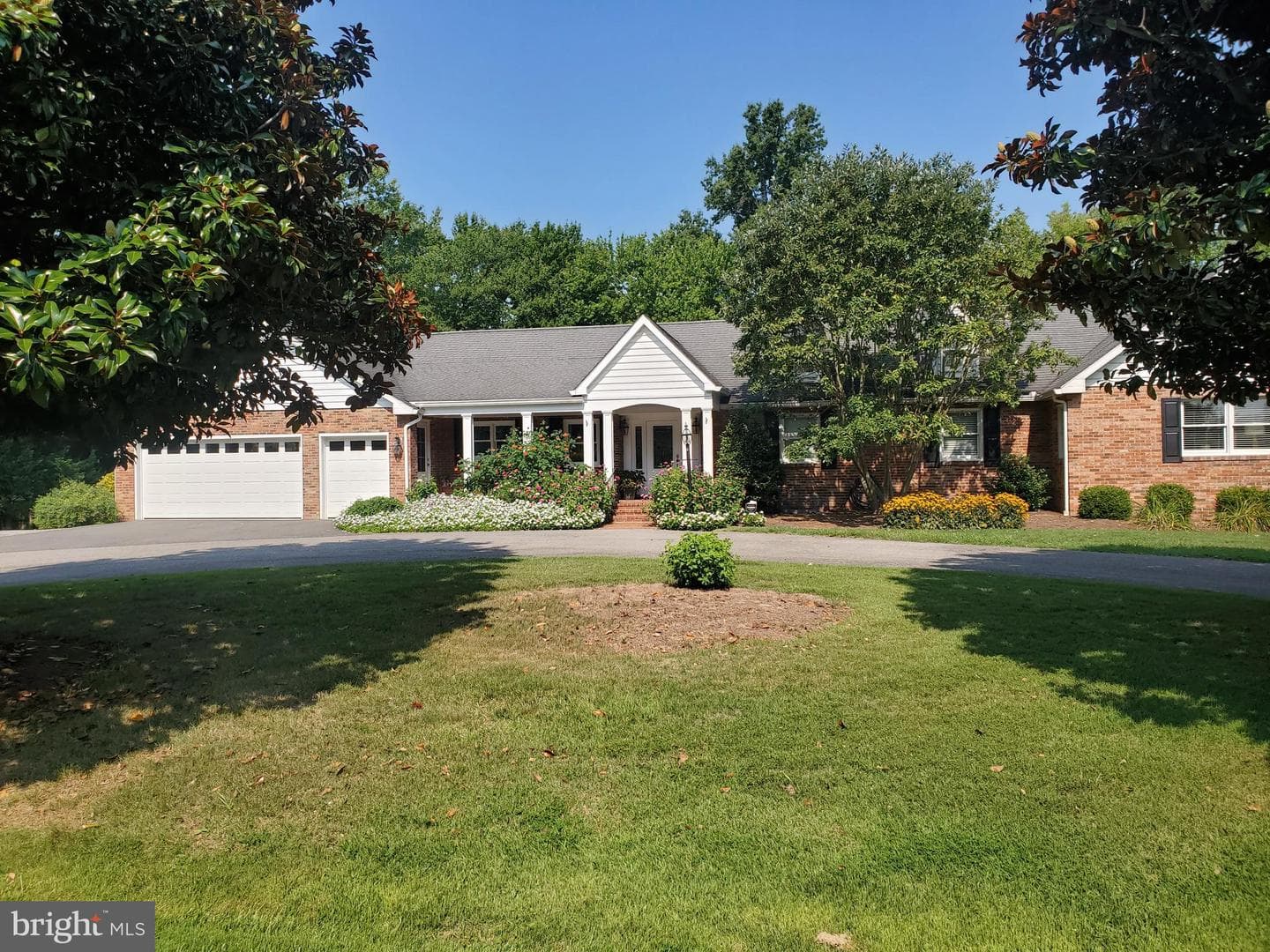 7694 Waterview Lane photo 1