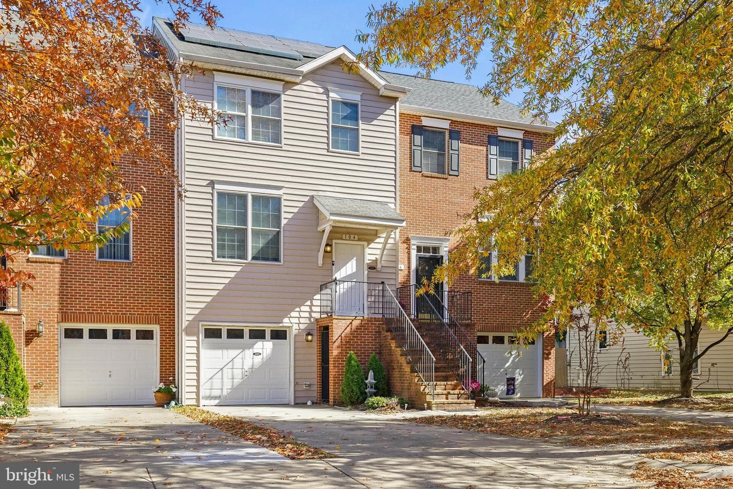 104 Oak Leaf Drive photo 1
