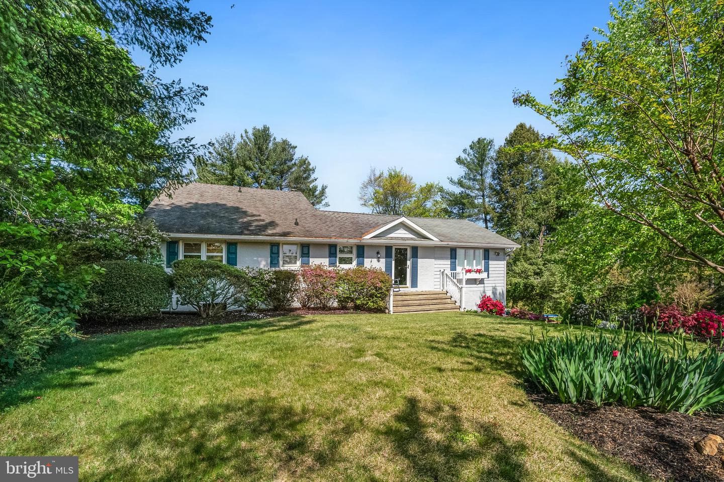 14180 Kentmore Park Road photo 1