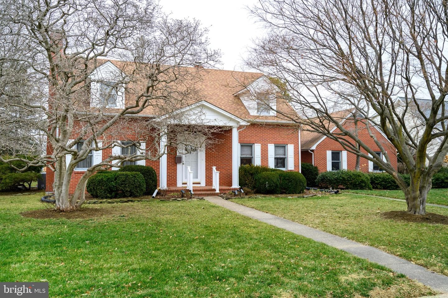 201 Greenwood Avenue photo 1