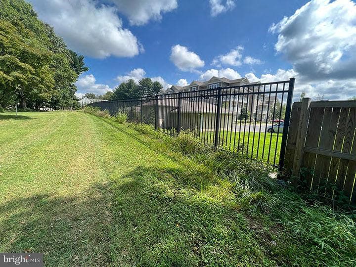 13727 Notley Road photo 1