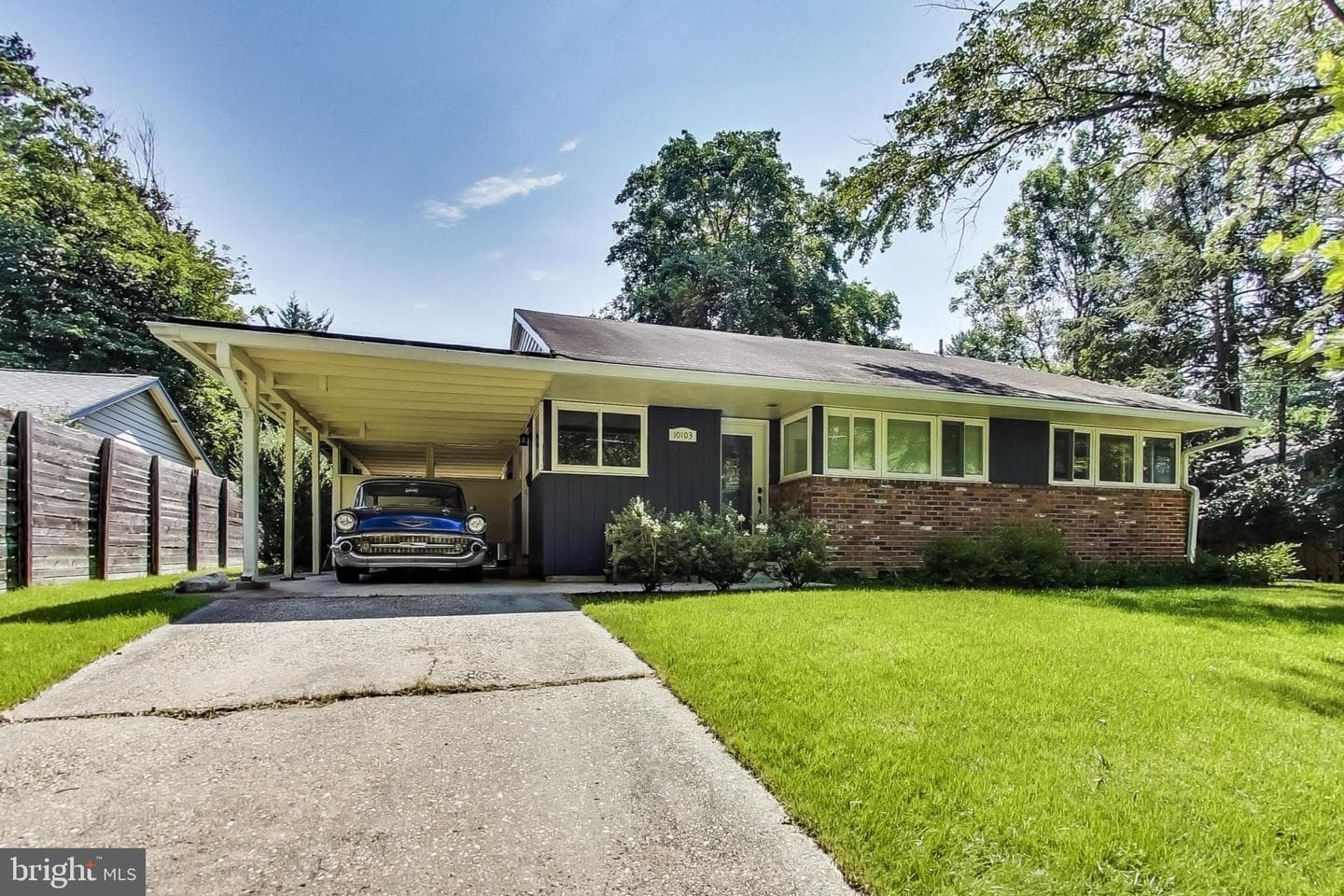 10103 Parkwood Terrace photo 1