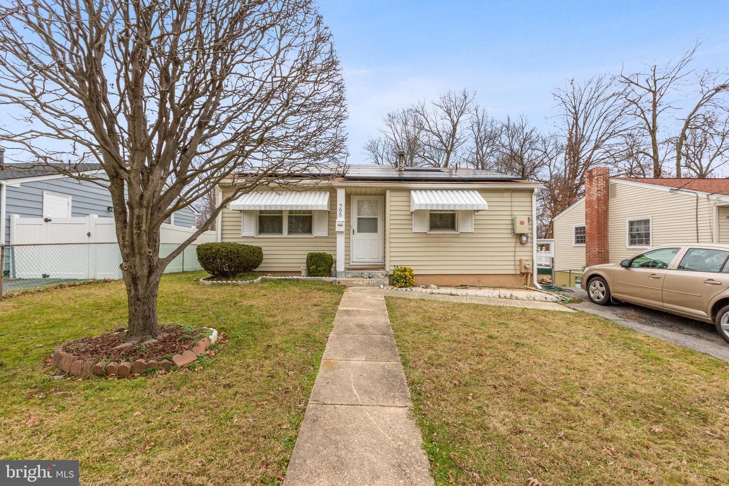 705 Douglass Avenue photo 1