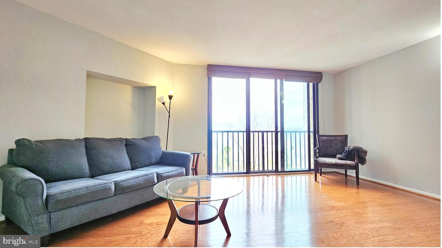 4242 East West Highway #902 photo 1
