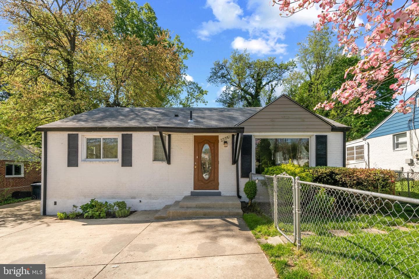 2206 Prichard Road photo 1
