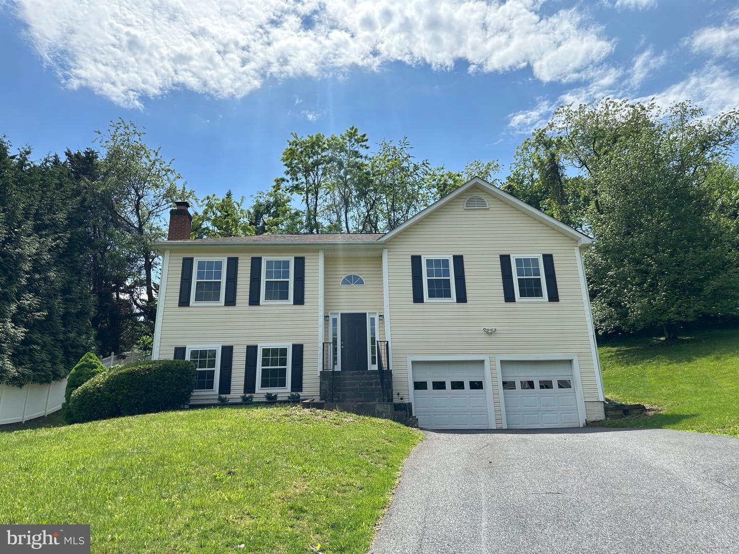 10458 Carlyn Ridge Road photo 1