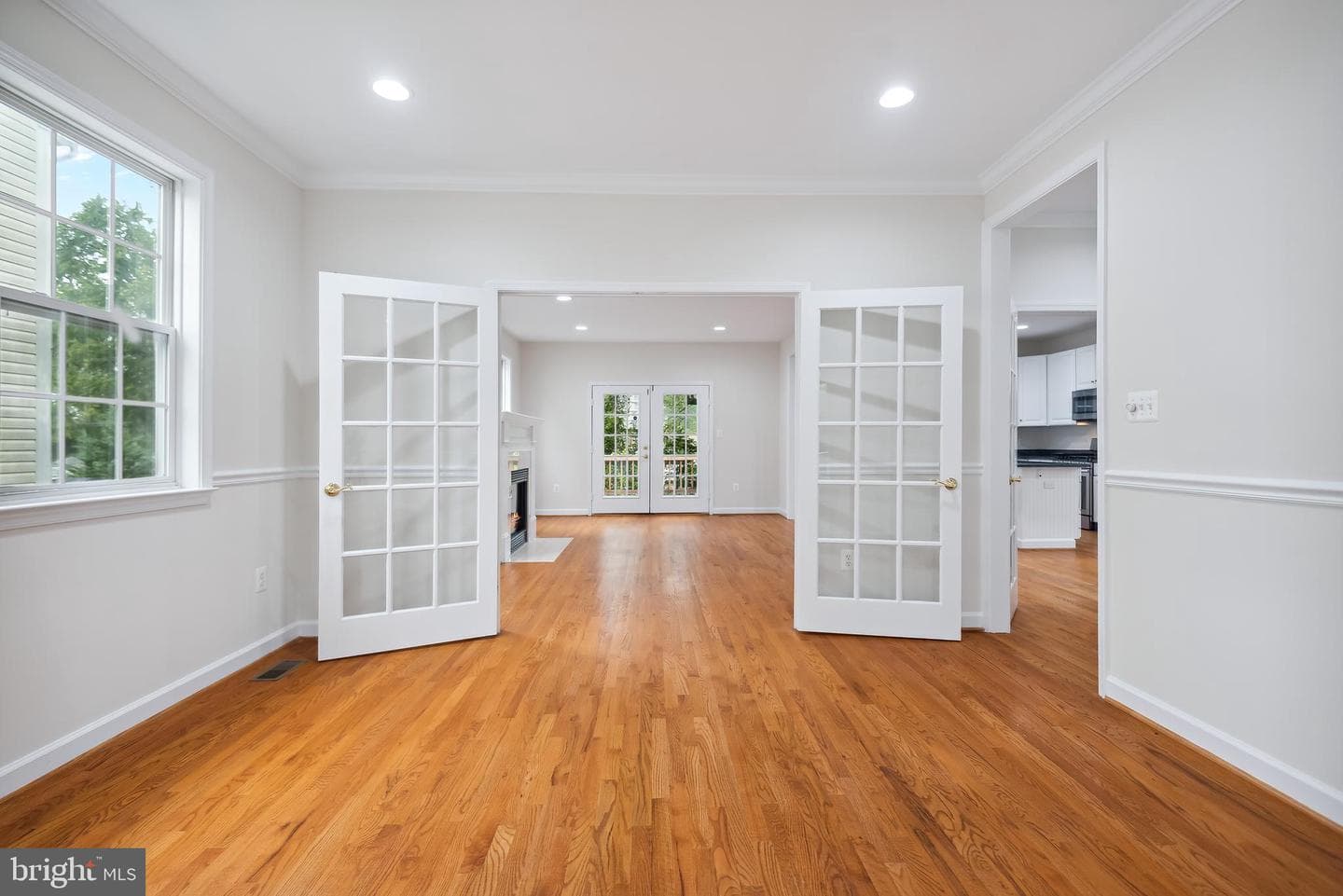 3303 Decatur Avenue photo 1