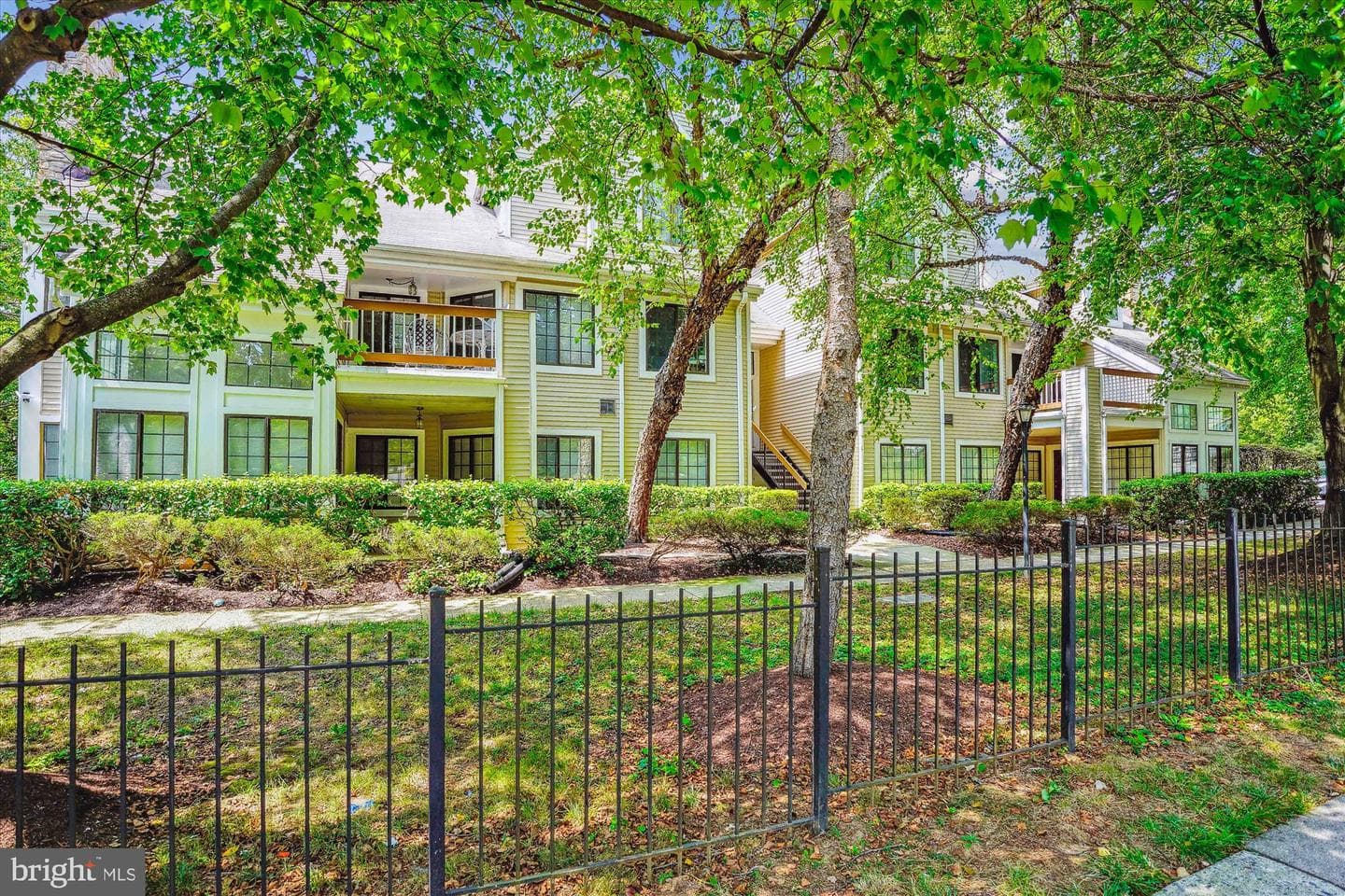 3471 Hewitt Avenue #106 photo 1