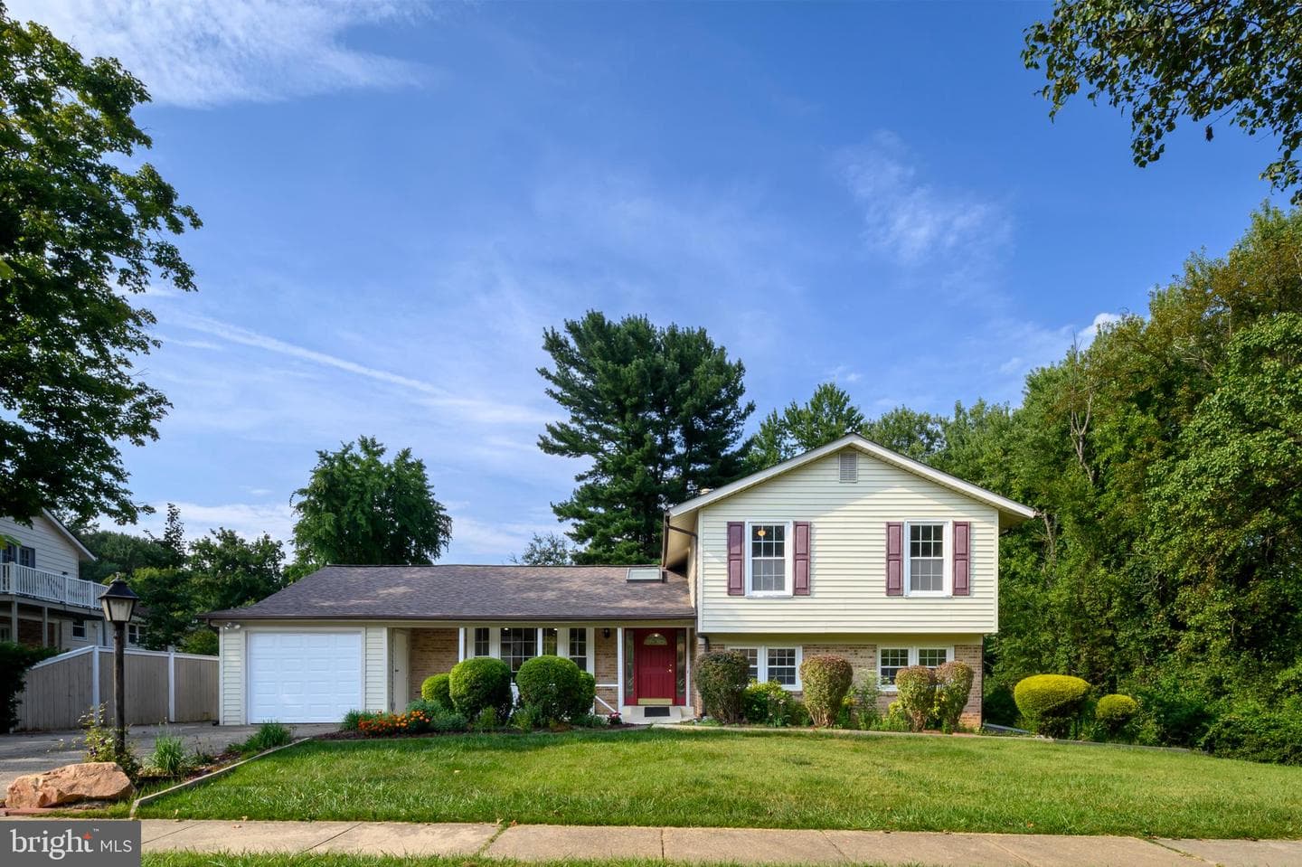 1704 Hopefield Road photo 1