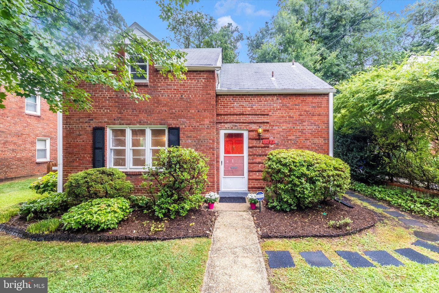 1027 Carson Street photo 1