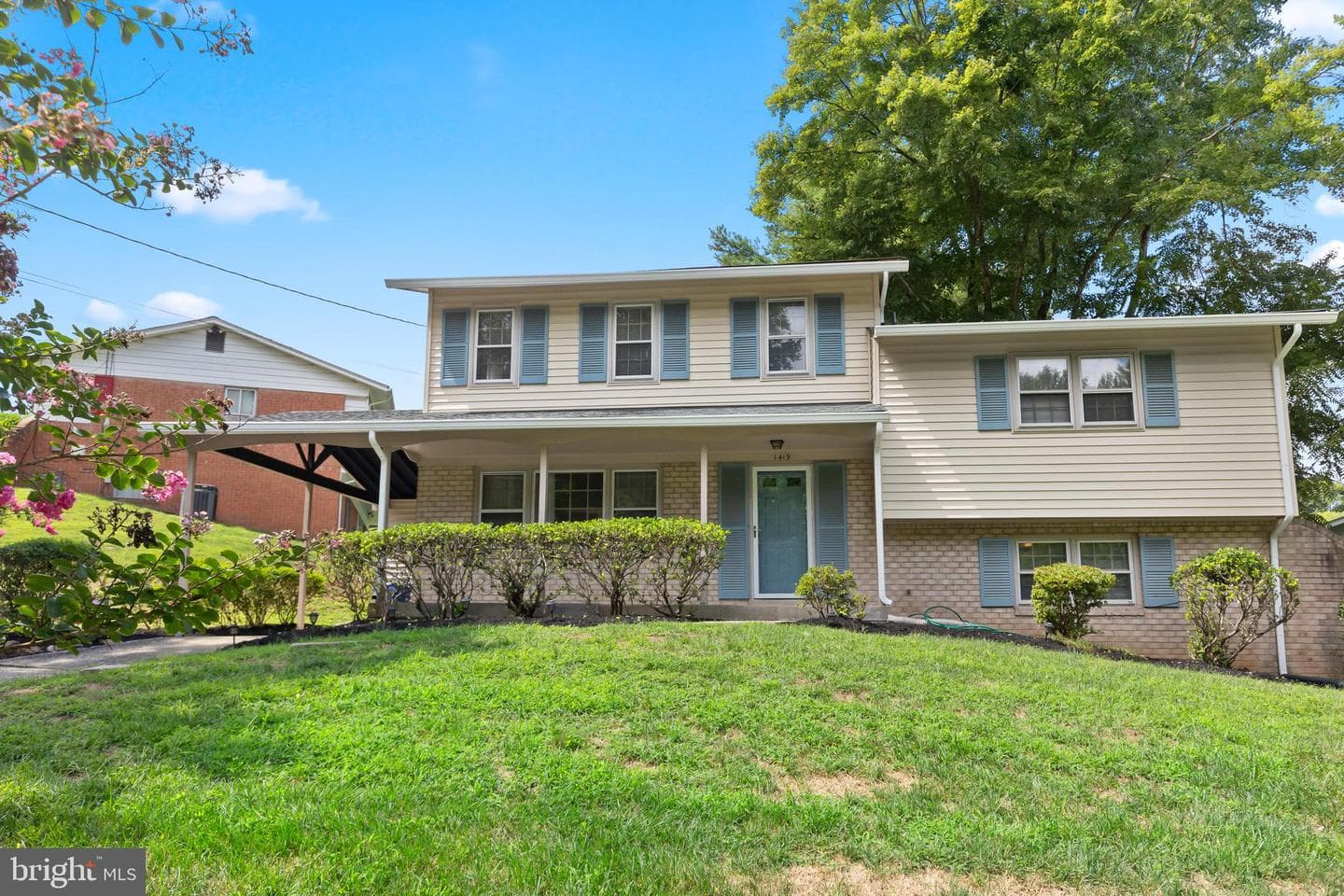 1419 Peaceful Lane photo 1