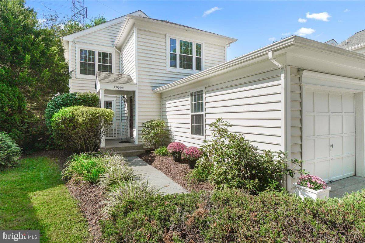 20305 Marketree Place photo 1