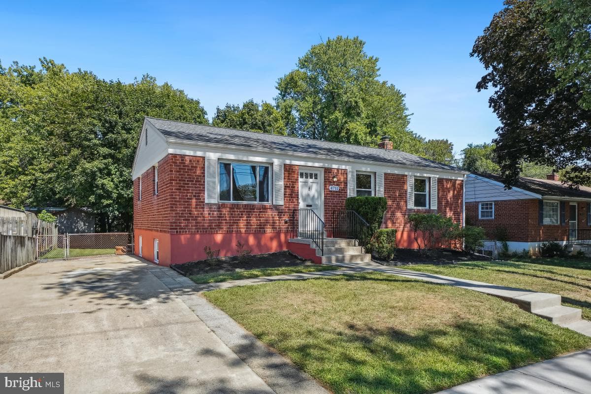 4711 Oxbow Road photo 1