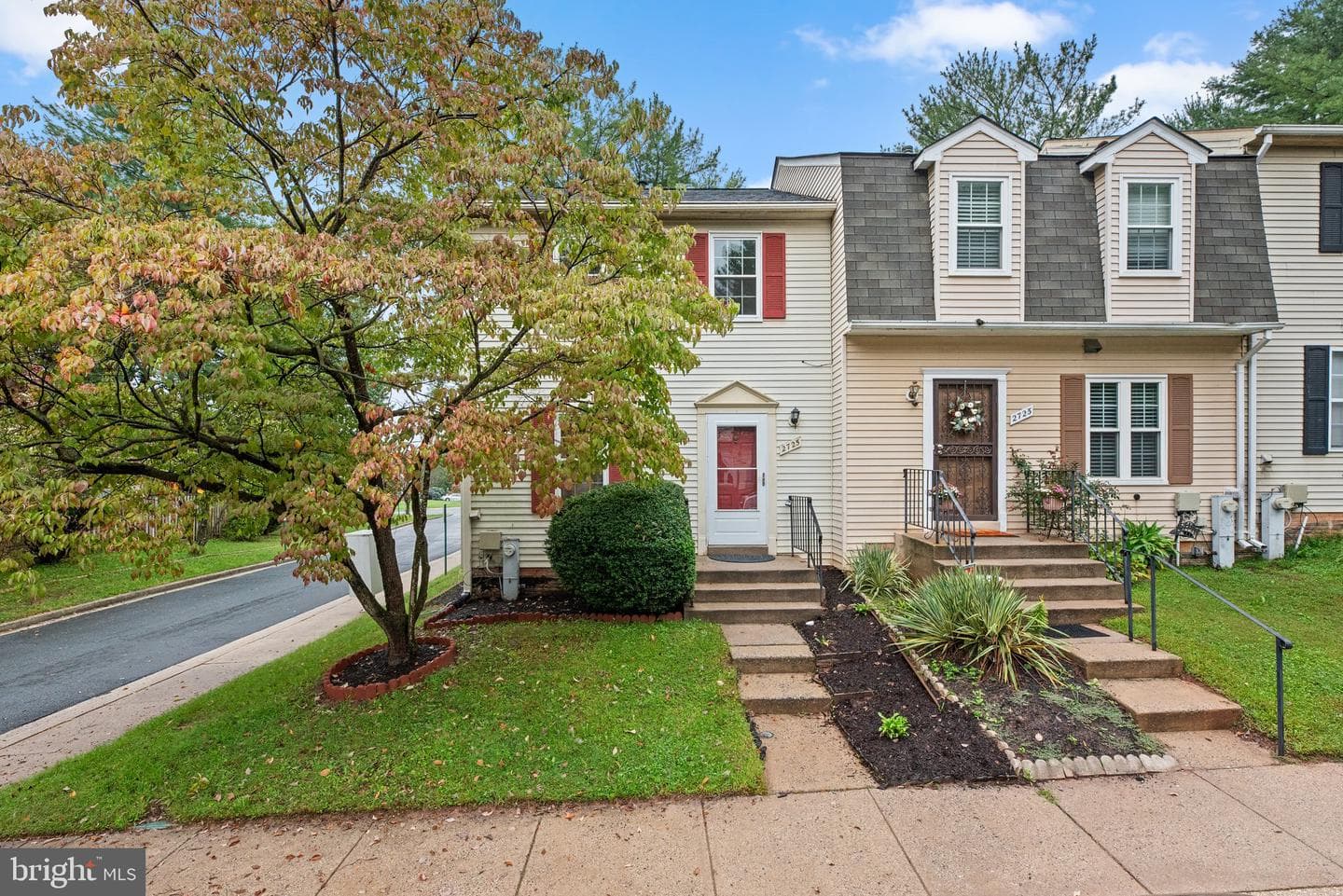 2725 Fairdale Terrace photo 1
