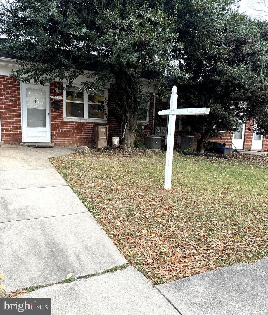 209 N Adams Street photo 1