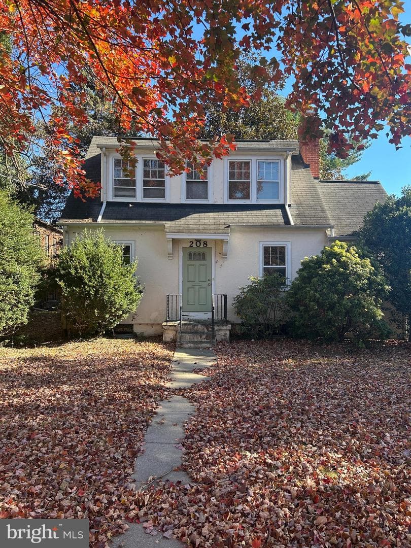 208 Monroe Street photo 1