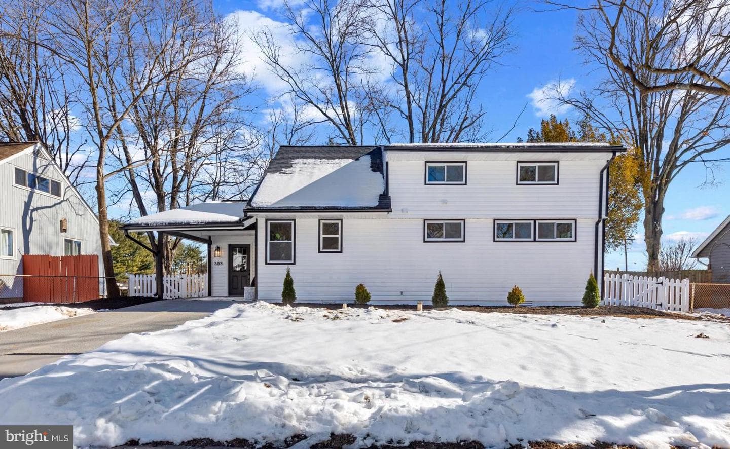303 Bradley Avenue photo 1