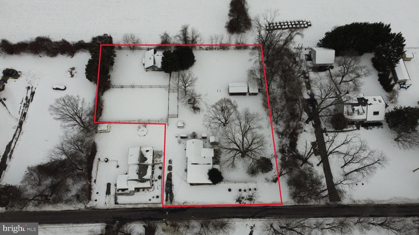 13813 Berryville Road photo 1