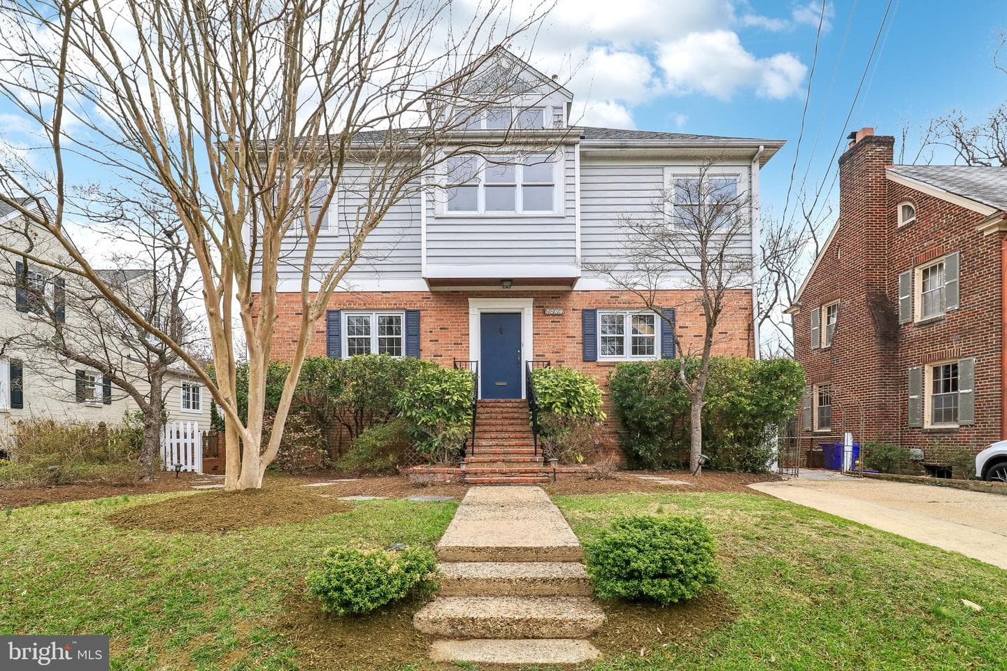 6417 Broad Street photo 1