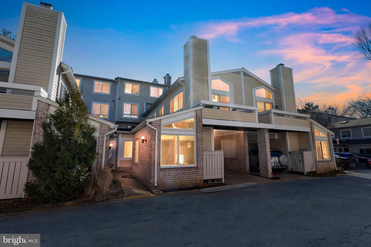 9864 Dockside Terrace photo 1