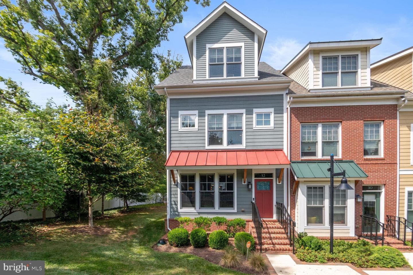 32 Ellsworth Heights Street photo 1