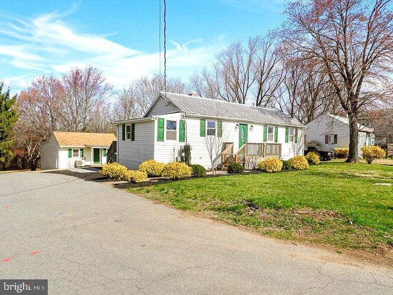 22310 Clarksburg Road photo 1
