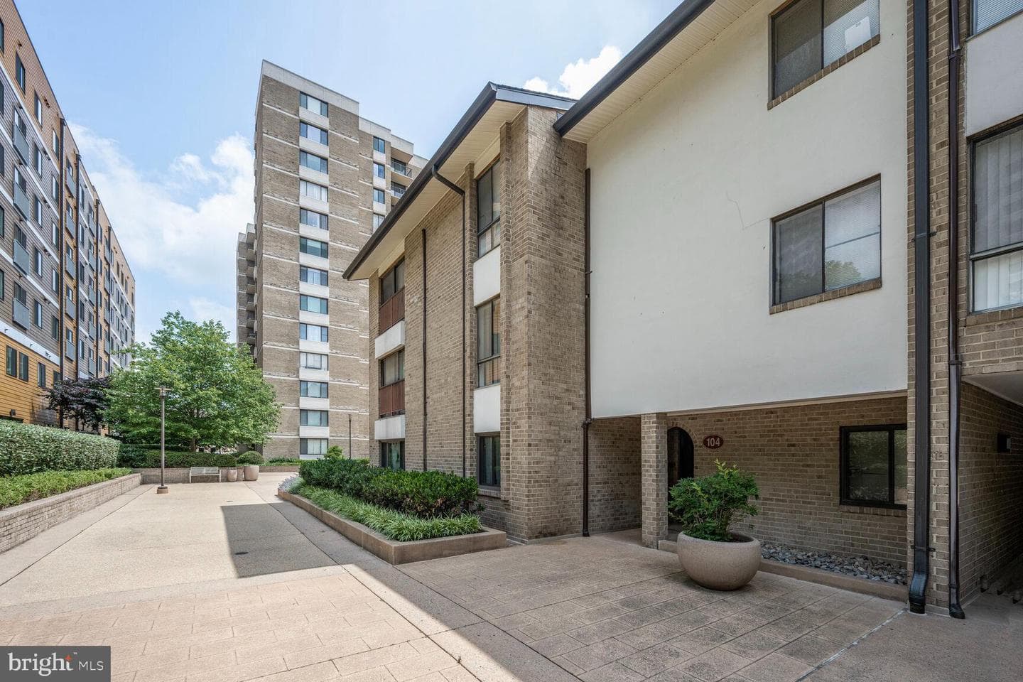 104 Monroe Street #201 photo 1
