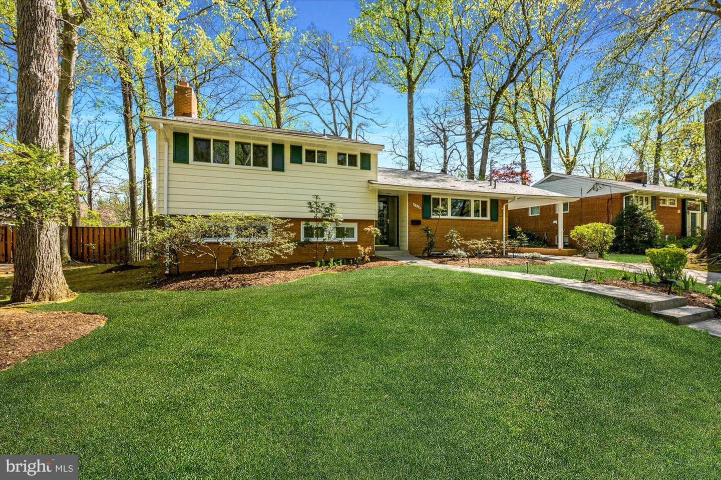 5808 Rossmore Drive photo 1