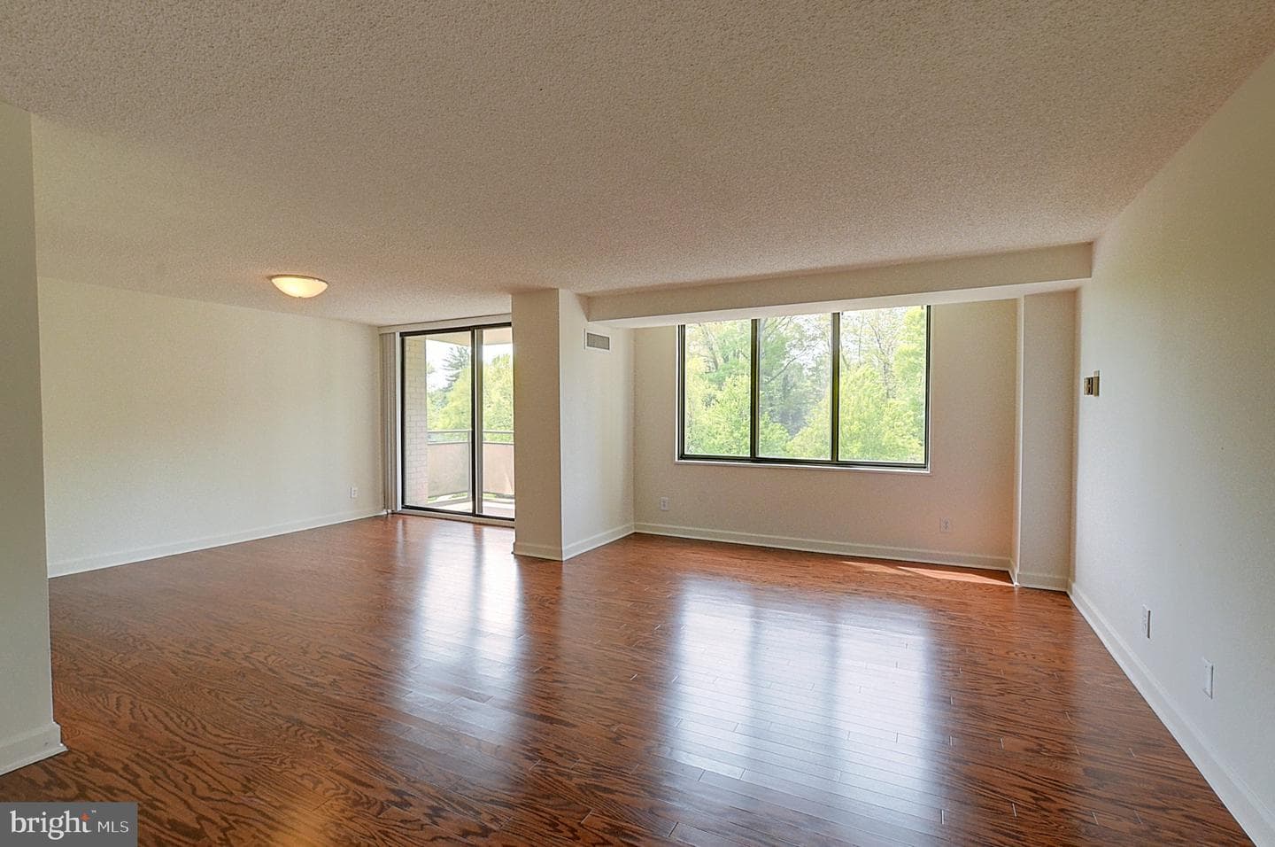 5225 Pooks Hill Road #416s photo 1