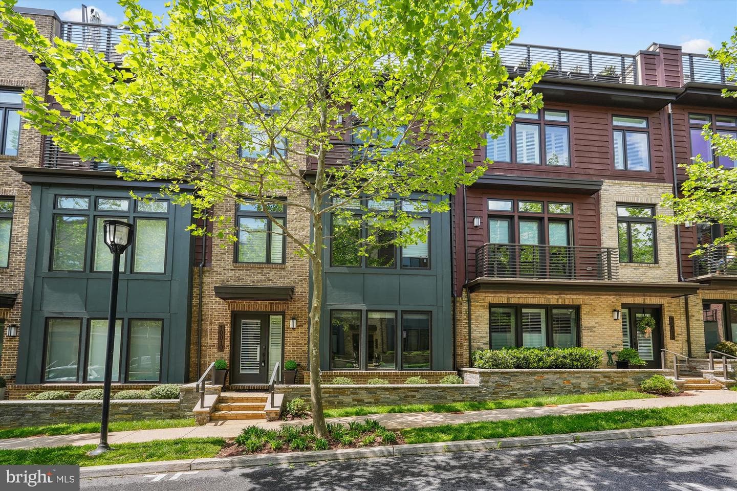 10010 Laureate Way photo 1